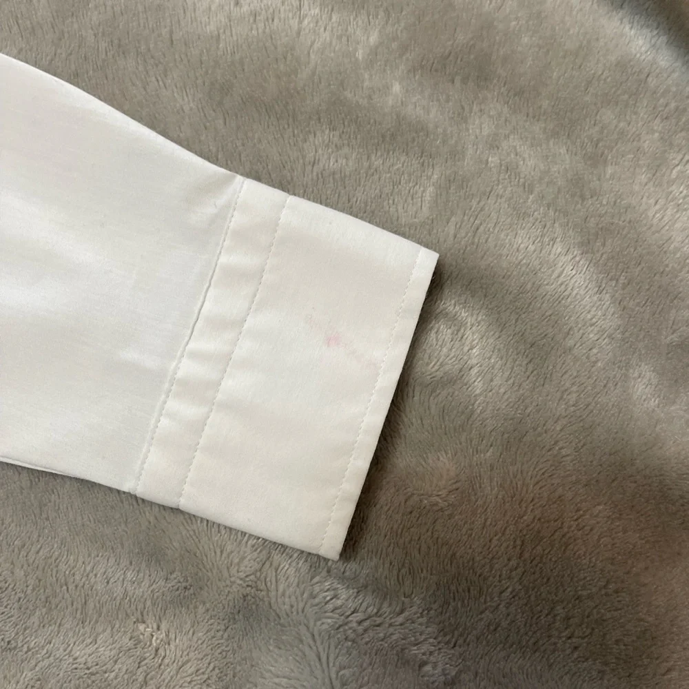 Boys white bottom down t shirt